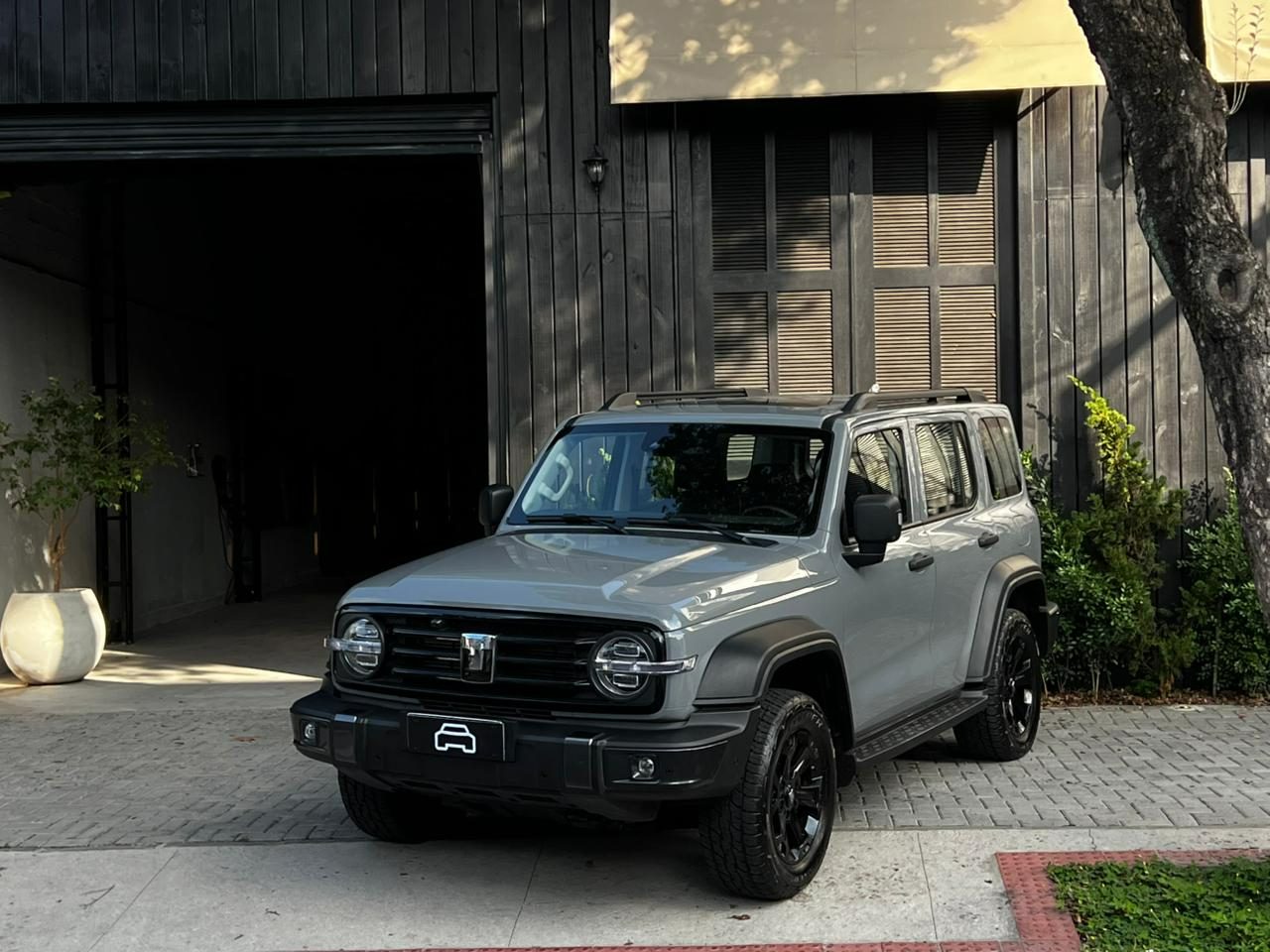Gwm Tank 300 2.0 PHEV 4x4 HEV 2025 — destaque da semana